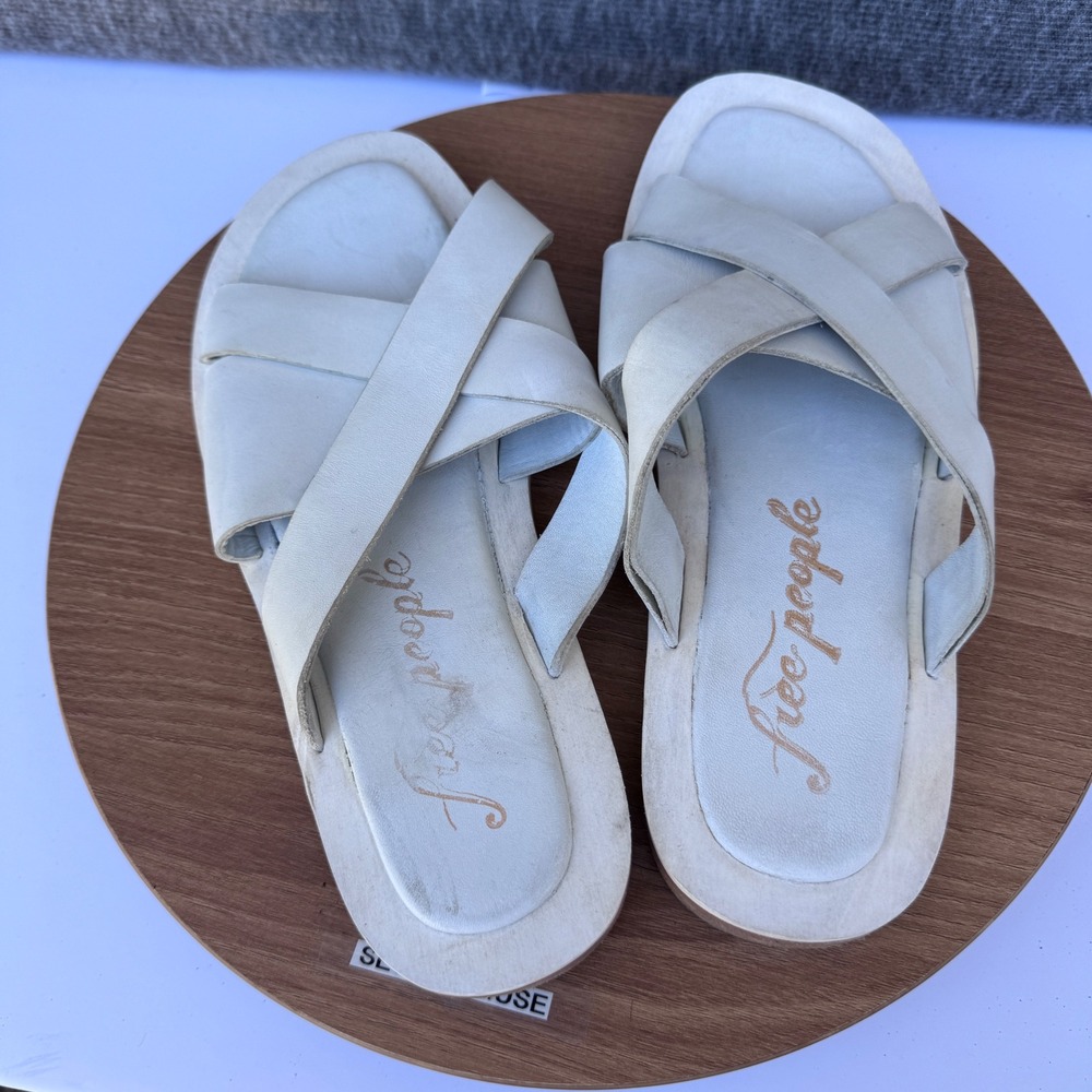 Free People Sandals White Leather Crisscross Straps Flats Slides Size 38 7.5 - 8 - Picture 4 of 7